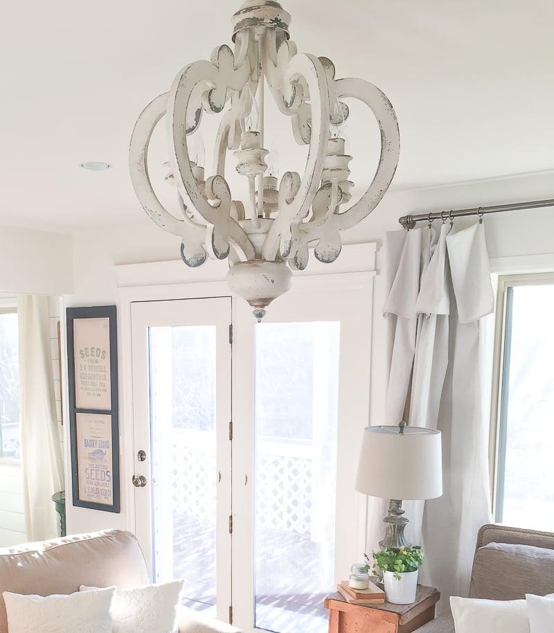 Antique White Chandelier - Elegant Design with Adjustable Height & Cry
