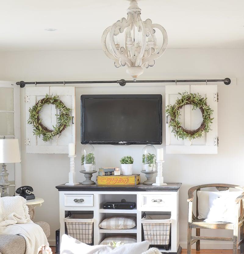 Antique White Chandelier - Elegant Design with Adjustable Height & Cry