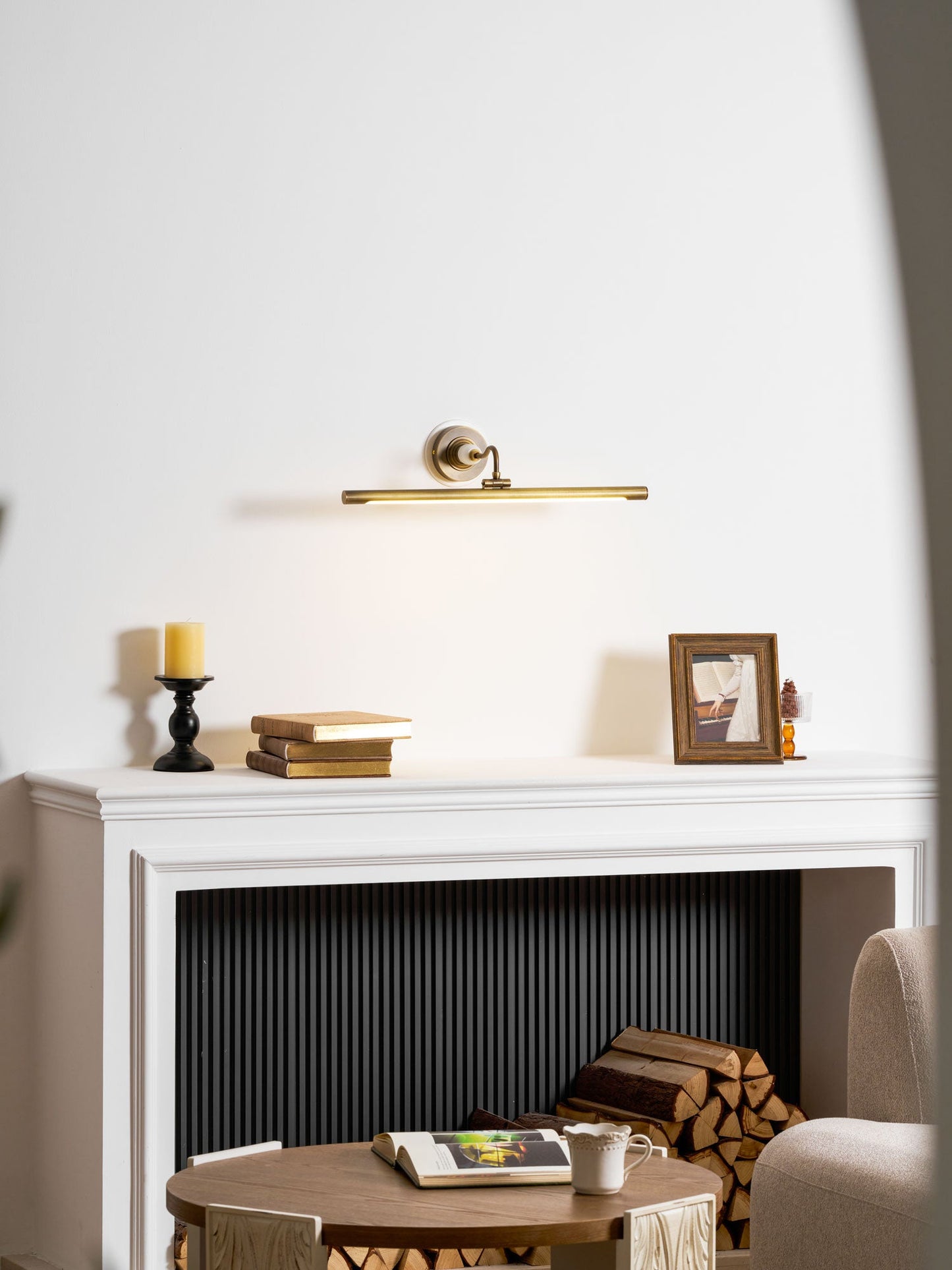 Archer Art Linear Wall Light - Dimmable, Sleek Modern Design