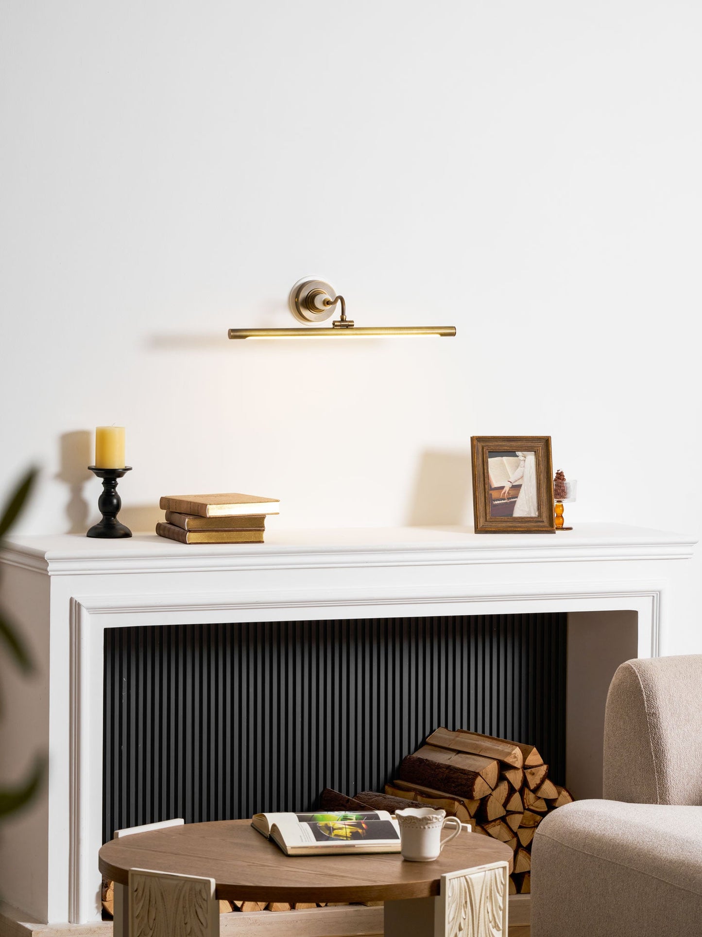 Archer Art Linear Wall Light - Dimmable, Sleek Modern Design