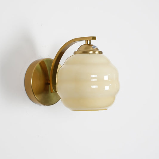 Art Deco Vintage Wall Lamp with Adjustable Brightness and Elegant Desi