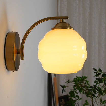 Art Deco Vintage Wall Lamp with Adjustable Brightness and Elegant Desi