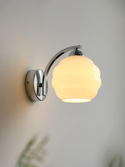 Art Deco Vintage Wall Lamp with Adjustable Brightness and Elegant Desi