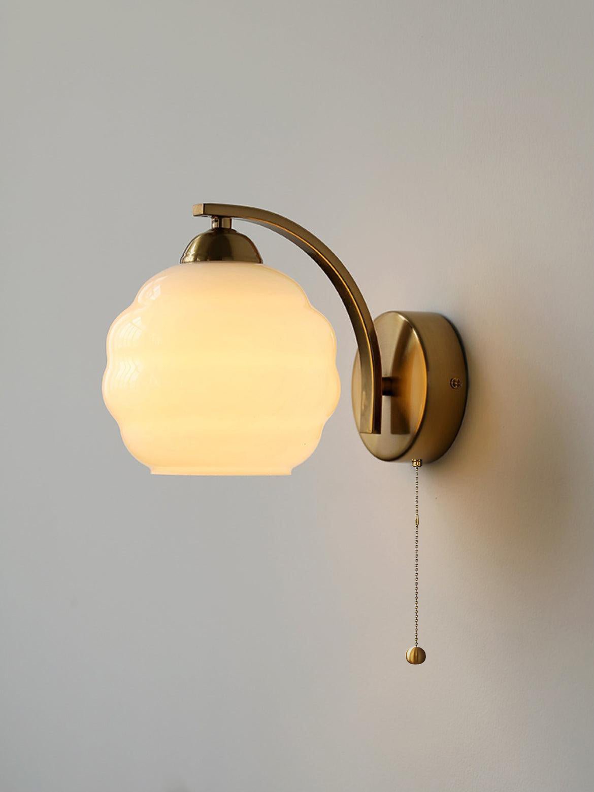 Gatsby Wall Lamp - Adjustable Brightness & Modern Design
