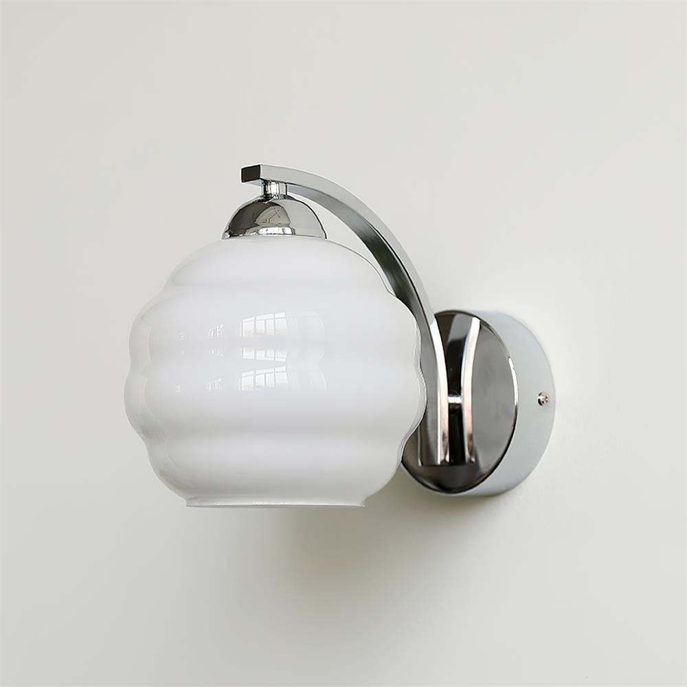 Art Deco Vintage Wall Lamp with Adjustable Brightness and Elegant Desi