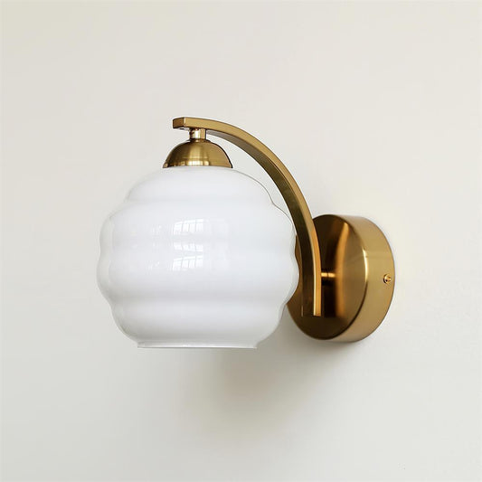 Art Deco Vintage Wall Lamp with Adjustable Brightness and Elegant Desi