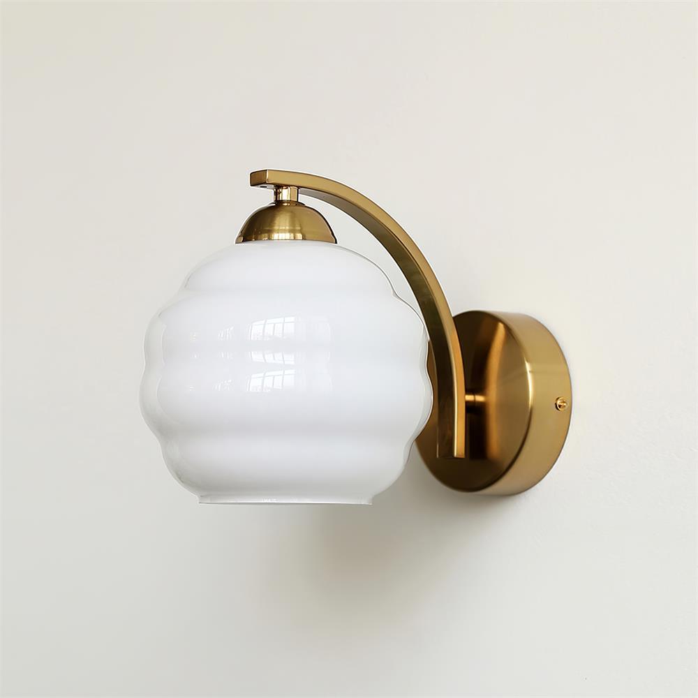 Art Deco Plug-in Wall Lamp with Adjustable Brightness & Modern Design