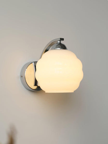 Art Deco Vintage Wall Lamp with Adjustable Brightness and Elegant Desi
