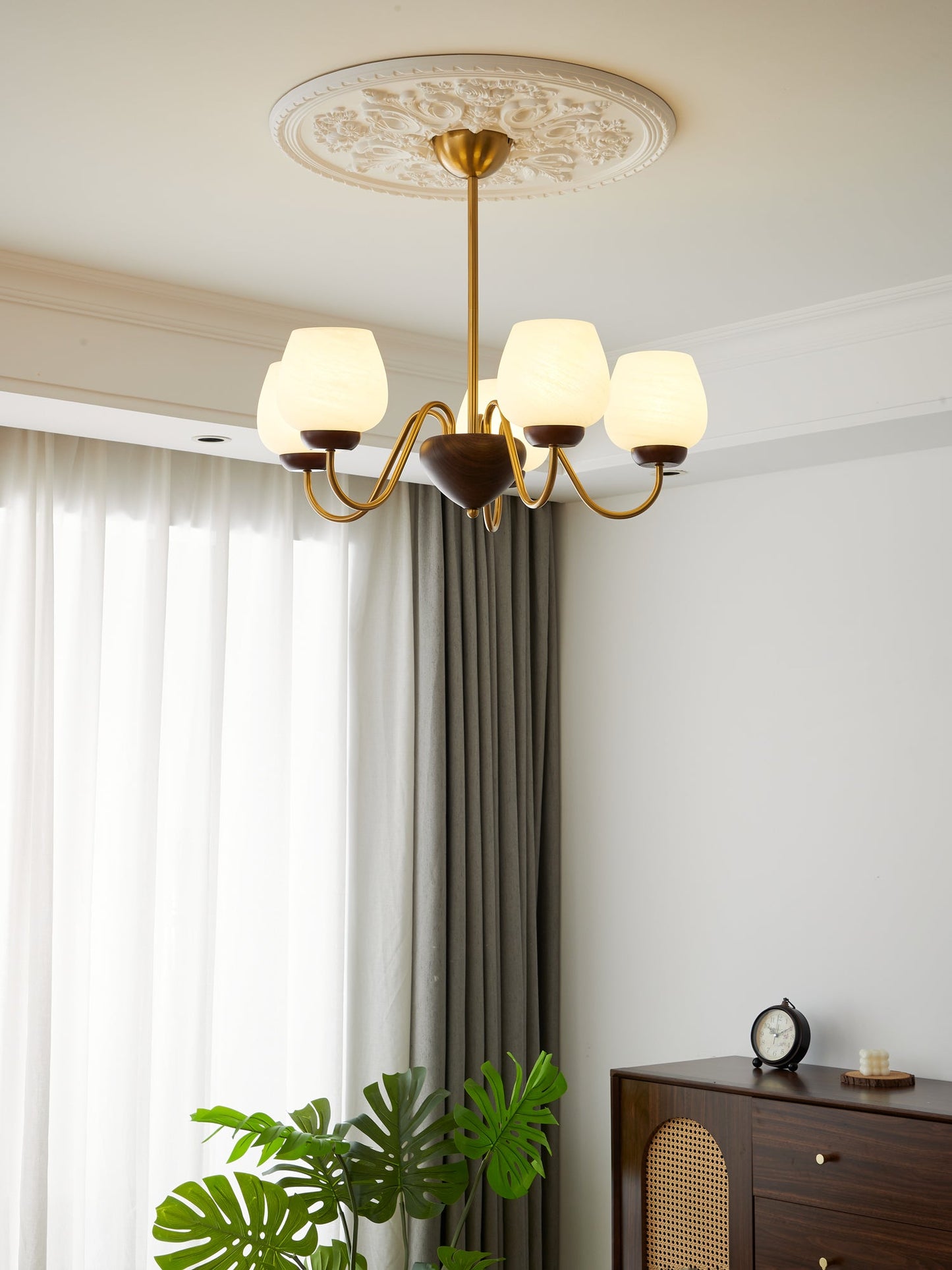 Aurorium Chandelier - Elegant Crystal Design with Adjustable Height