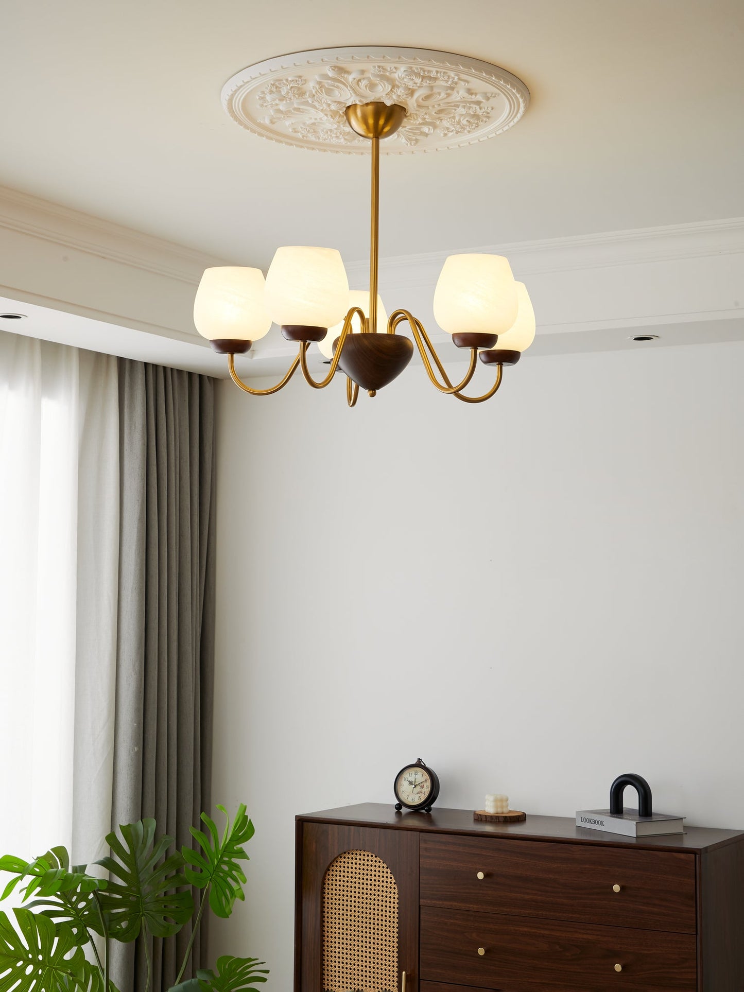 Aurorium Chandelier - Elegant Crystal Design with Adjustable Height