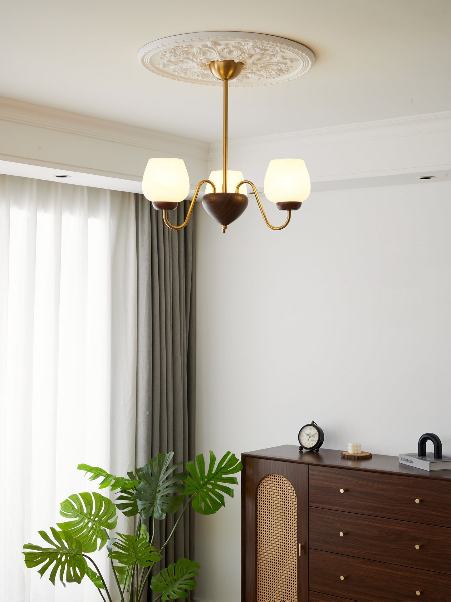 Aurorium Chandelier - Elegant Crystal Design with Adjustable Height