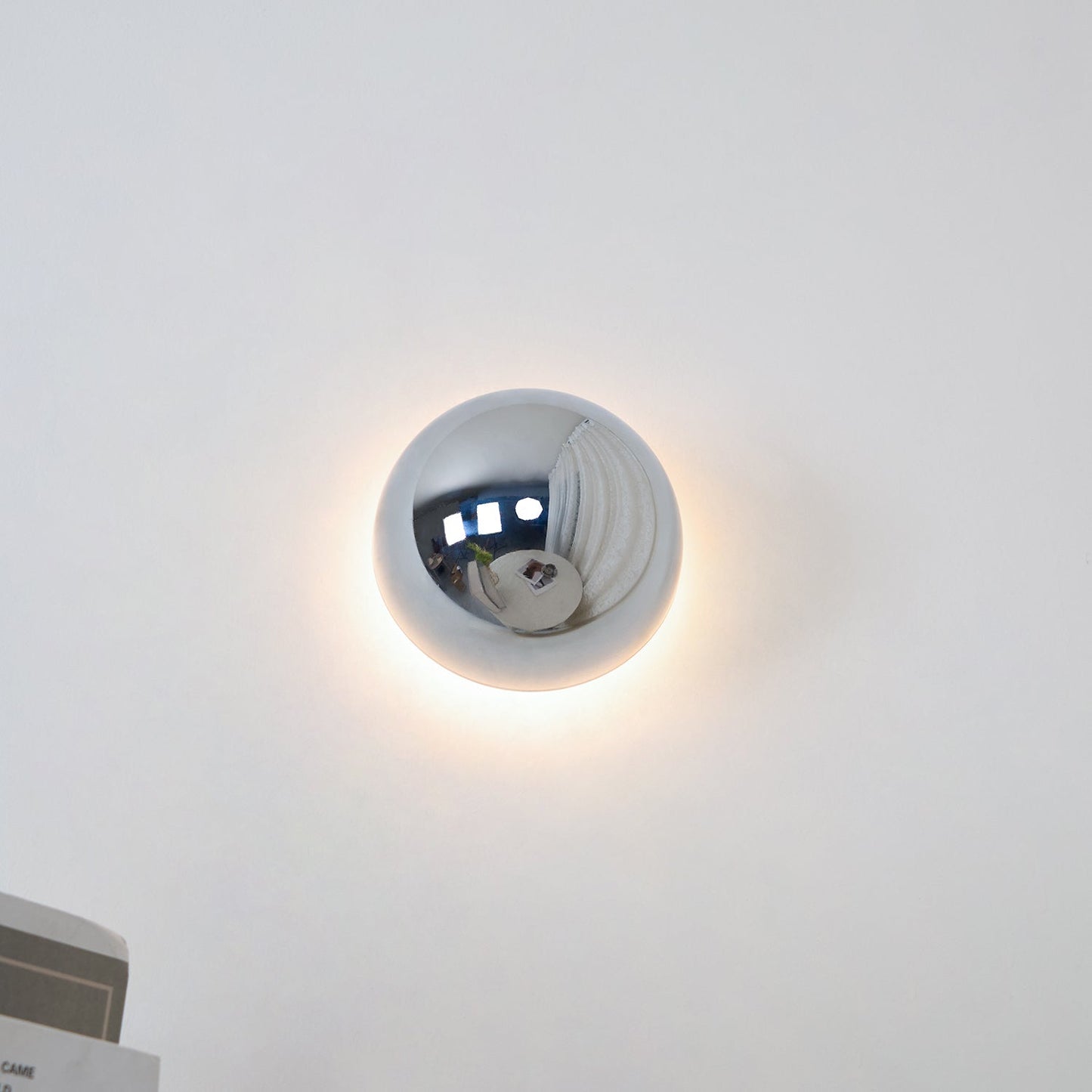 Aurum Sphere Wall Sconce - Elegant Design with Adjustable Brightness