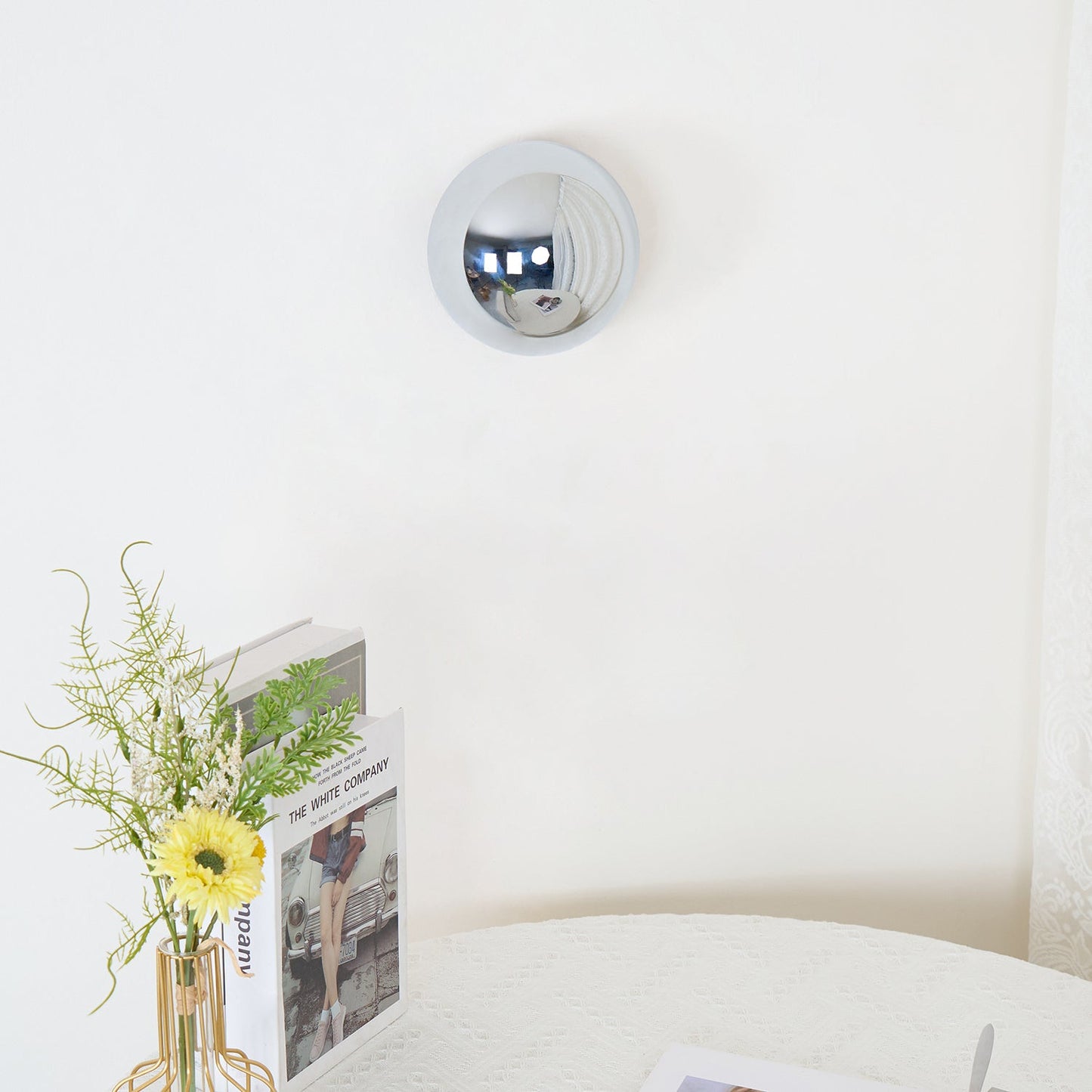 Aurum Sphere Wall Sconce - Elegant Design with Adjustable Brightness