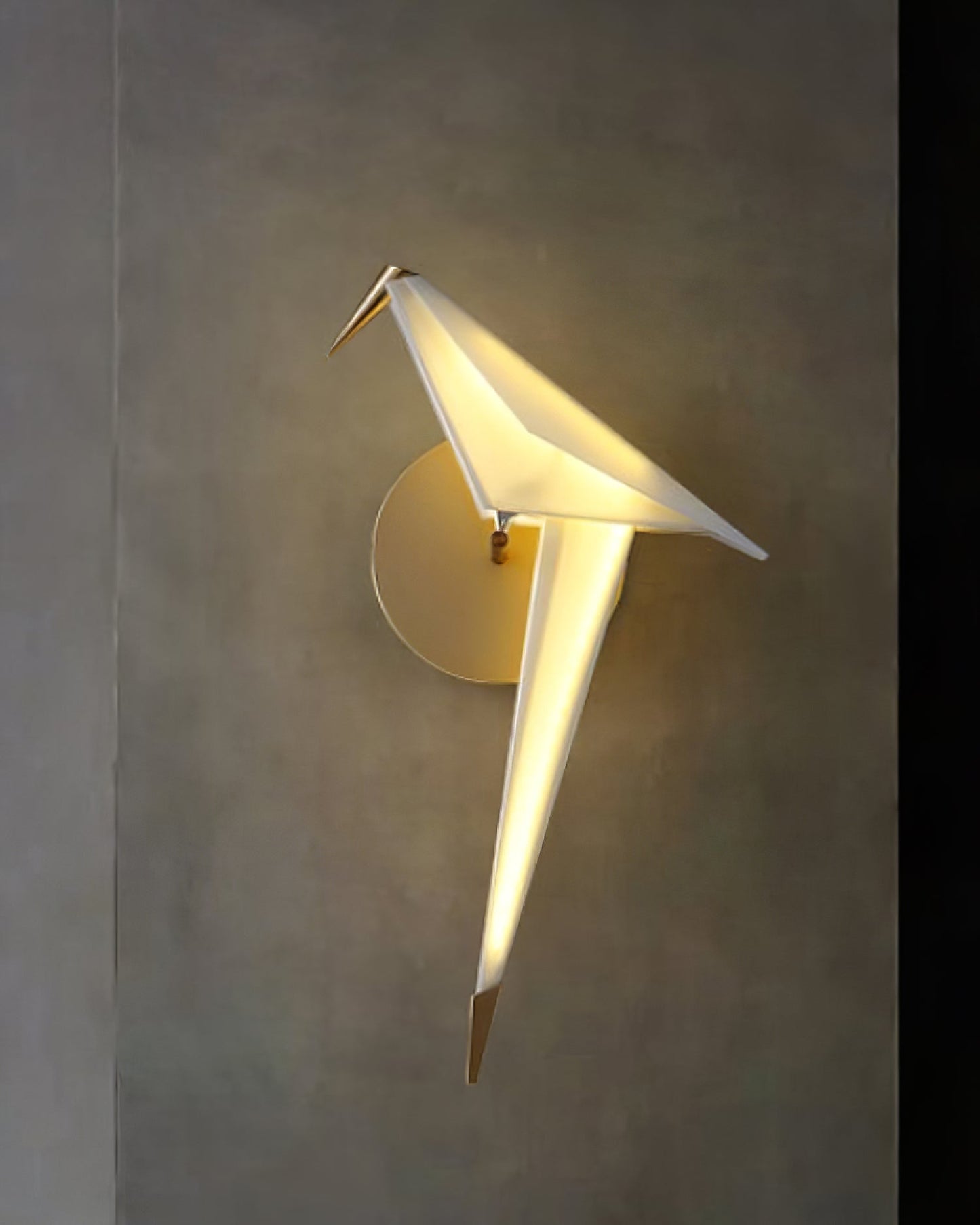 Avian Serenity Wall Lamp - Adjustable Brightness, Elegant Design