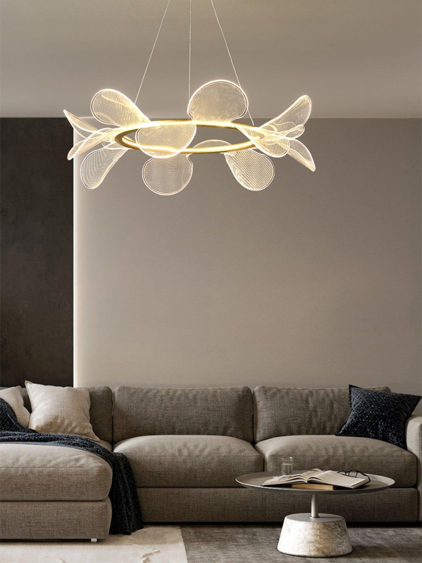 Bain Flying Flowers Chandelier - Elegant Floral Design with Adjustable