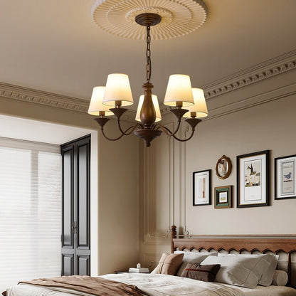 Beatrice Vintage Chandelier - Elegant Design with Crystal Accents
