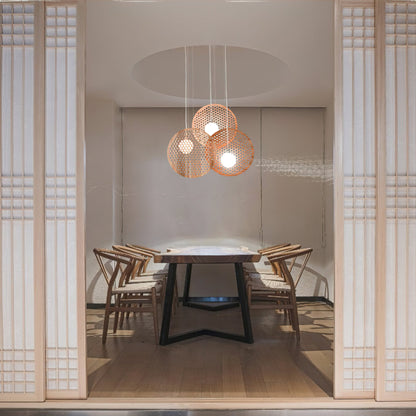 Elegant Bee Plate Chandelier - Adjustable Brightness & Energy Efficien