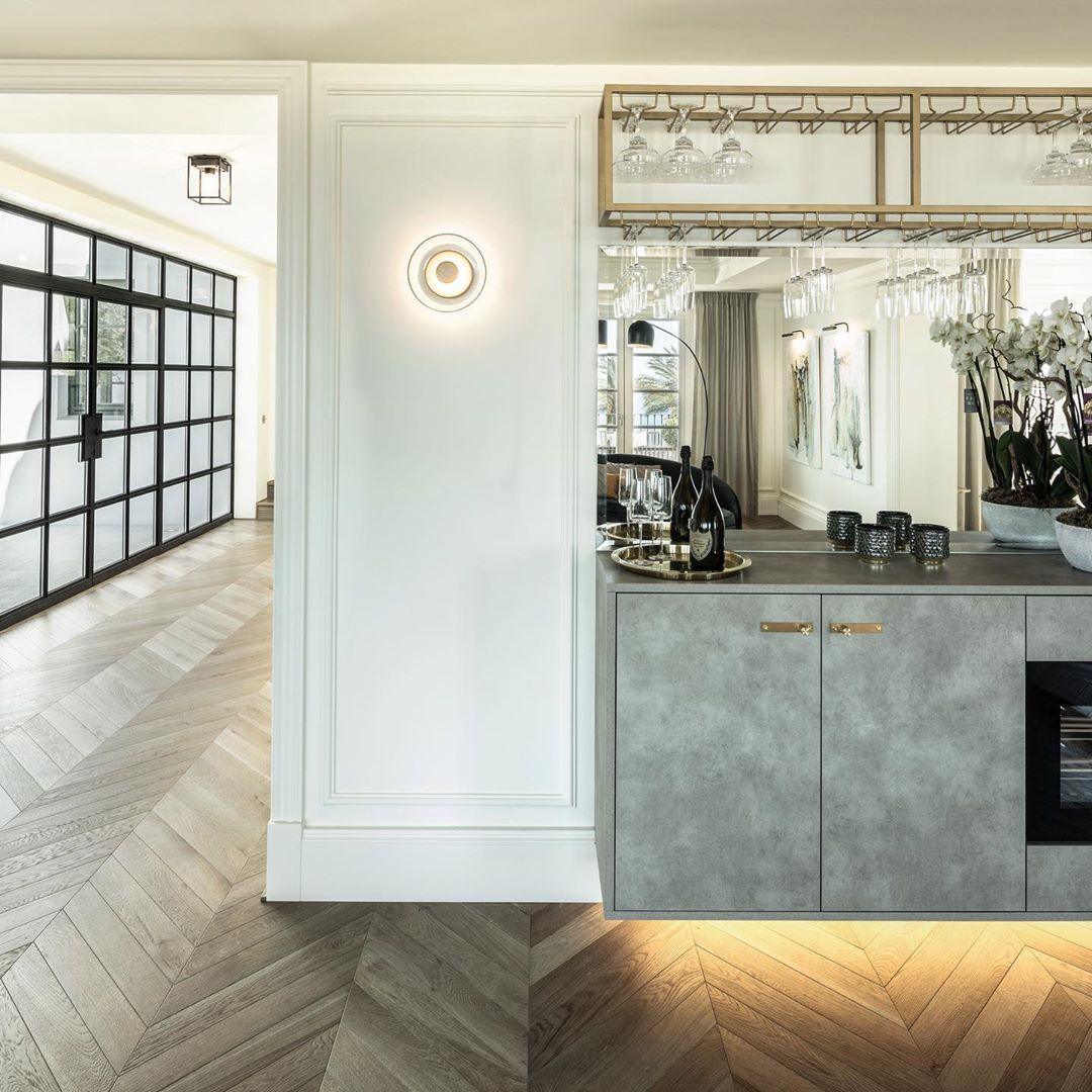Glimmera Wall Light - Adjustable Brightness & Energy Efficient Design
