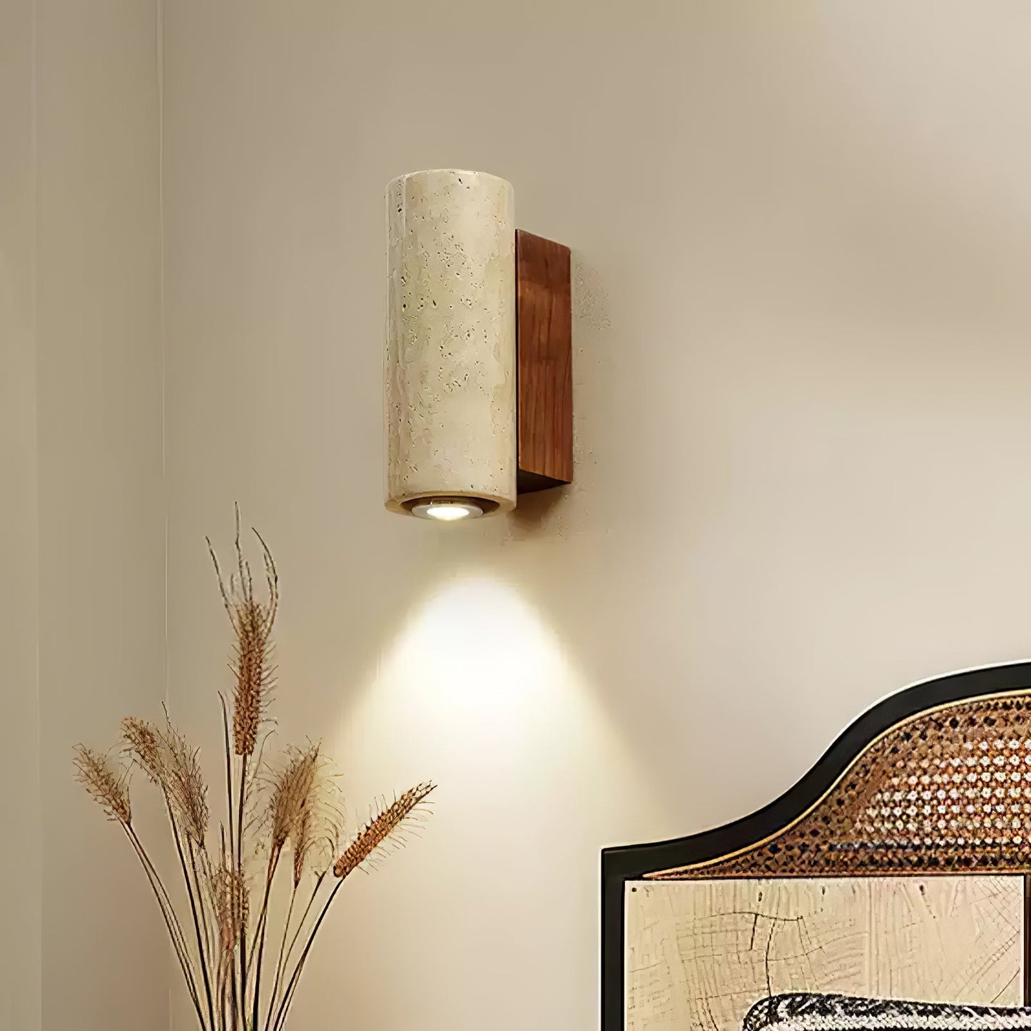 Modern Blend Wall Sconce - Adjustable Light Direction & Energy Efficie