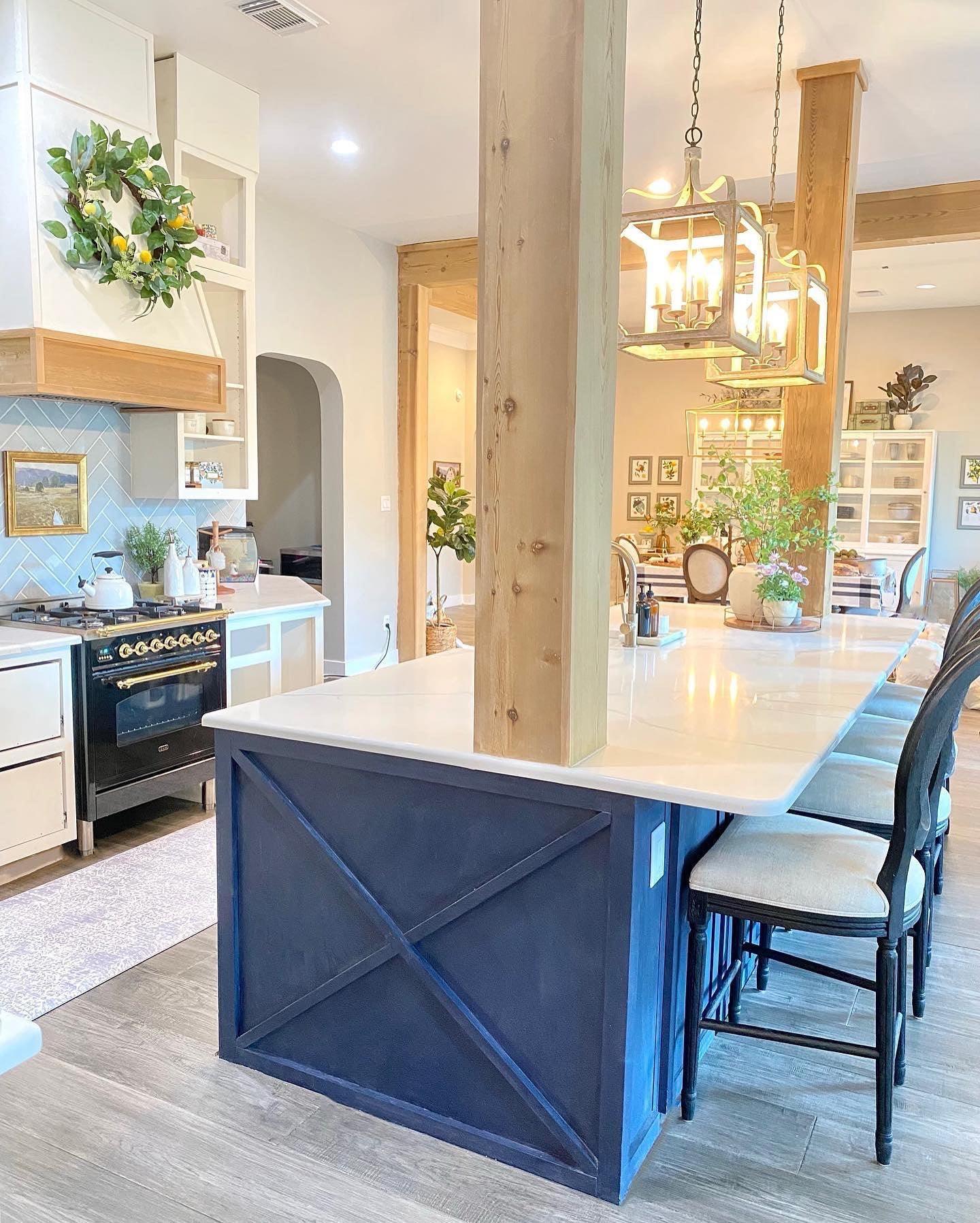 Boho Rustic Cube Chandelier with Adjustable Height & Energy-Efficient