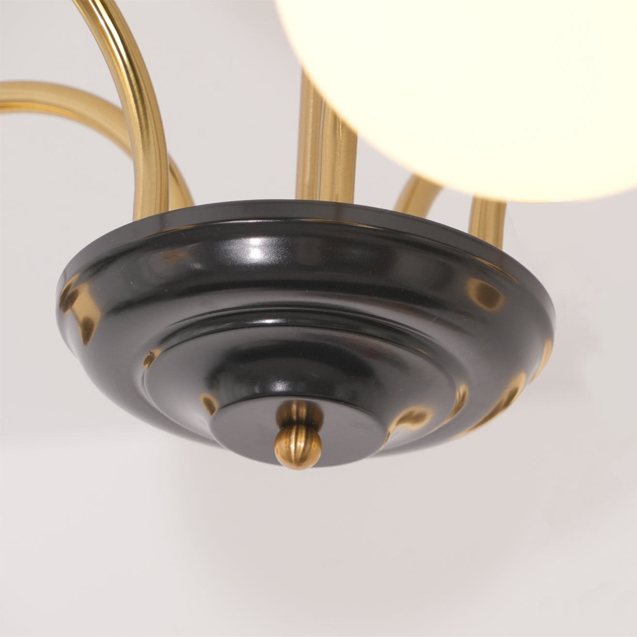 Yisu Modern Chandelier with Adjustable Height and Energy-Efficient LED
