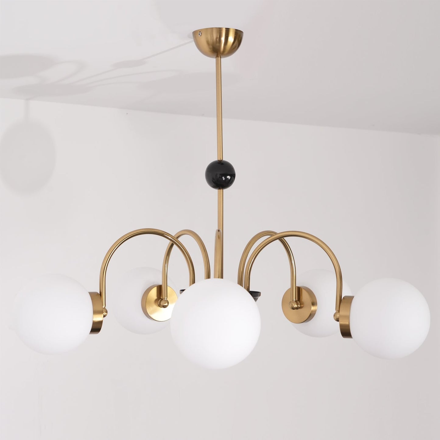 Yisu Modern Chandelier with Adjustable Height and Energy-Efficient LED