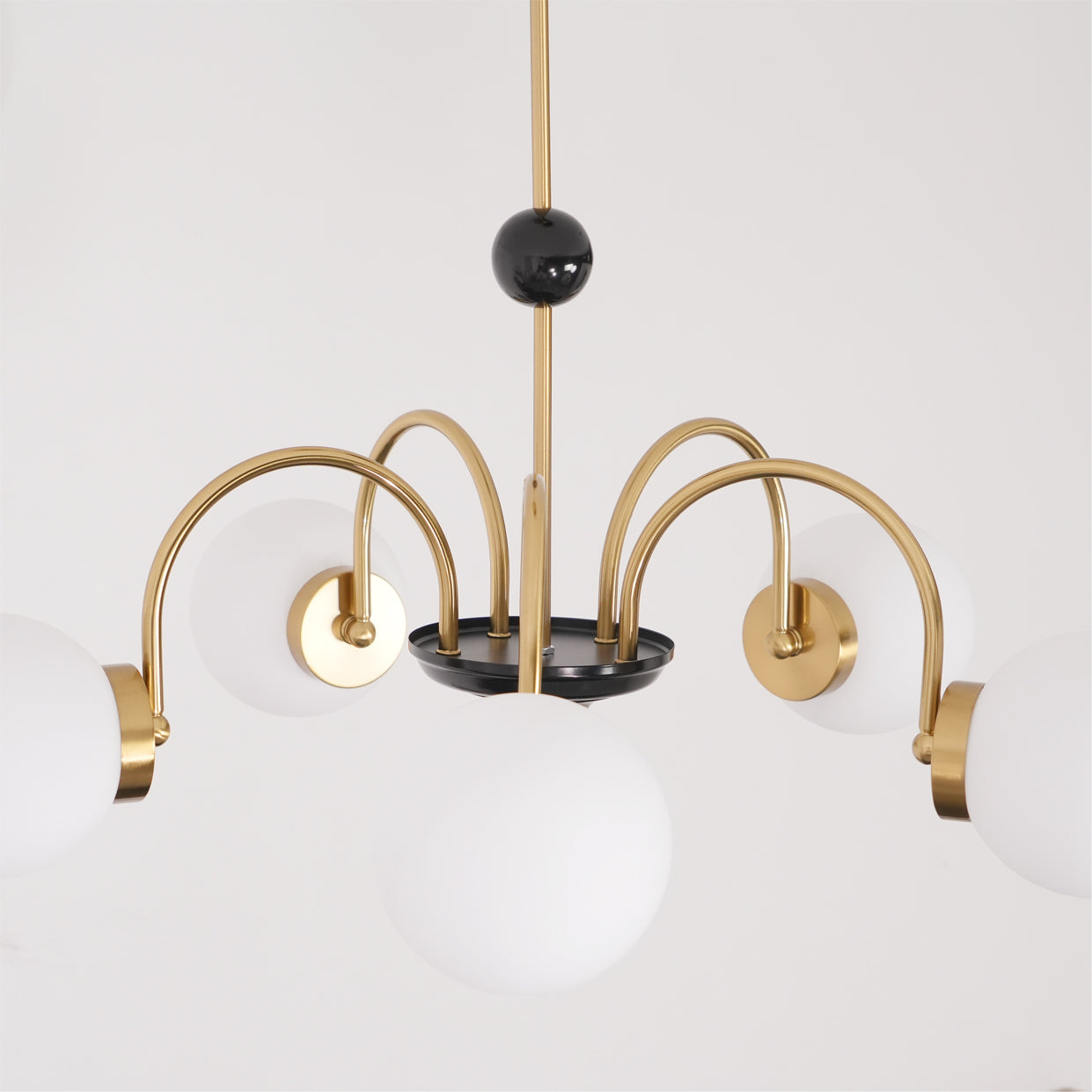 Yisu Modern Chandelier with Adjustable Height and Energy-Efficient LED