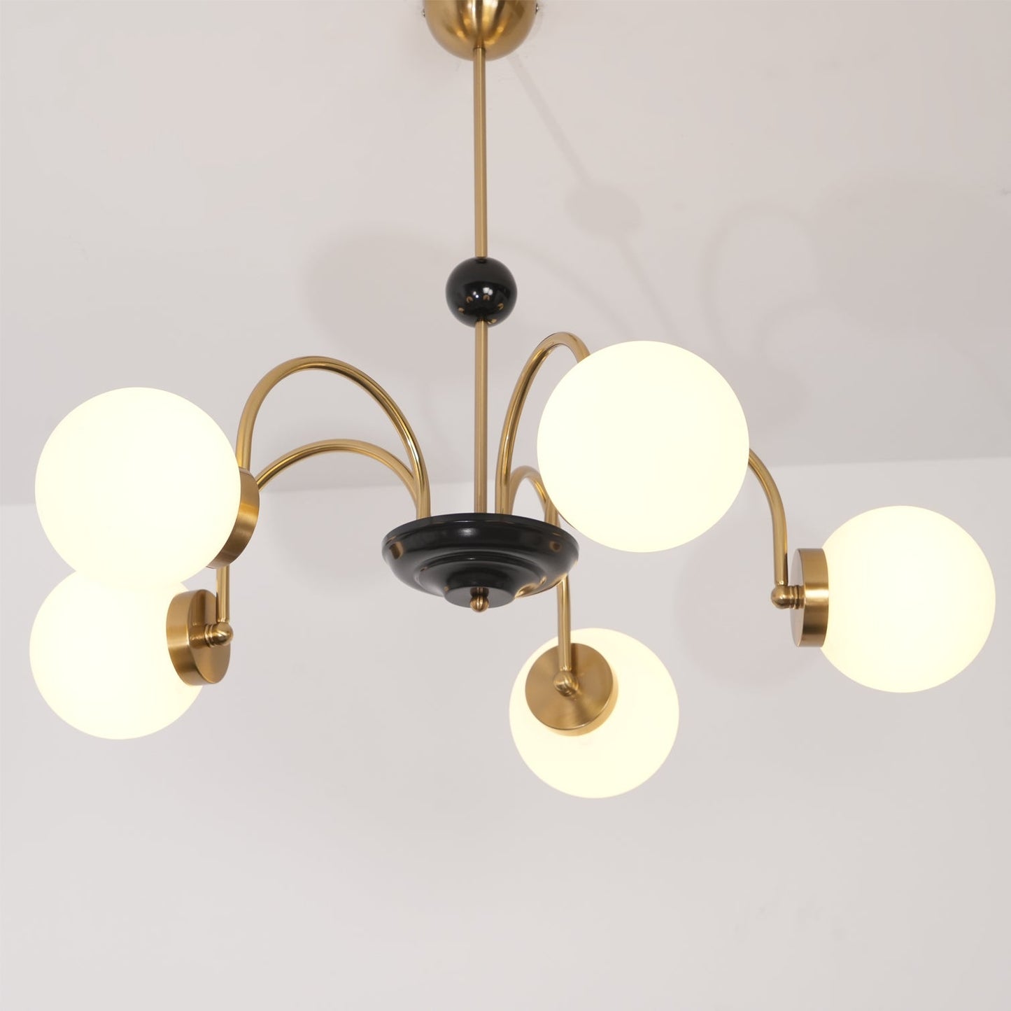 Yisu Modern Chandelier with Adjustable Height and Energy-Efficient LED