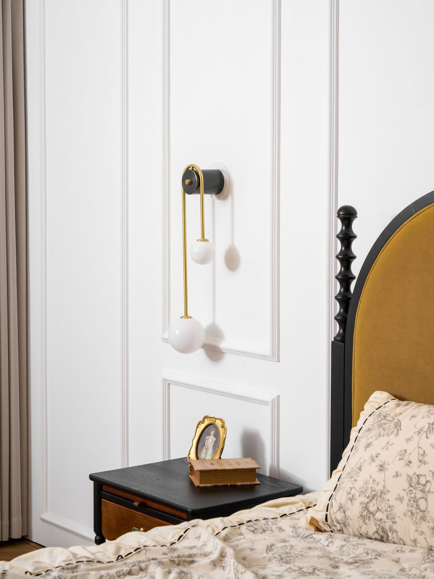 Brass Arc Wall Light - Adjustable Arm & Energy-Efficient LED Design
