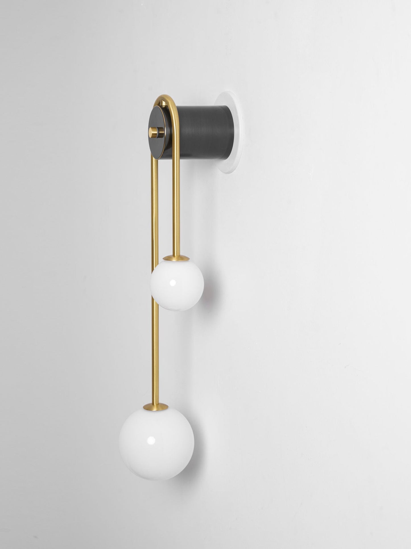Brass Arc Wall Light - Adjustable Arm & Energy-Efficient LED Design