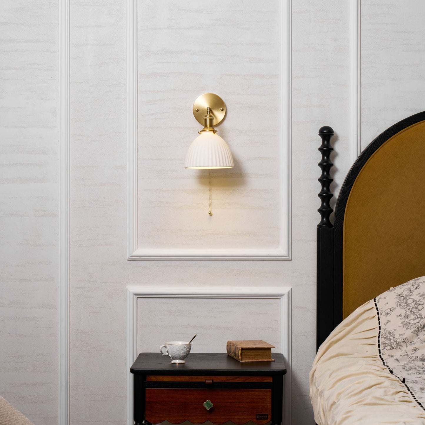 Brass Pleated Ceramic Wall Lamp - Elegant Design with Adjustable Light