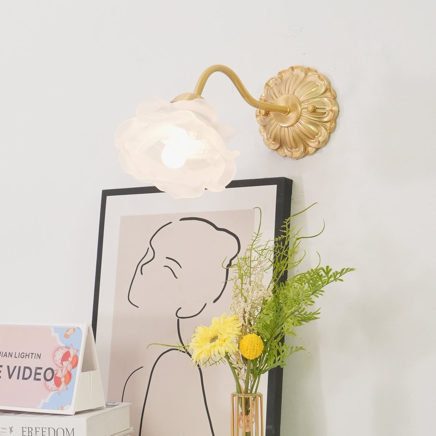 Brass Rose Wall Light - Elegant Design with Adjustable Brightness