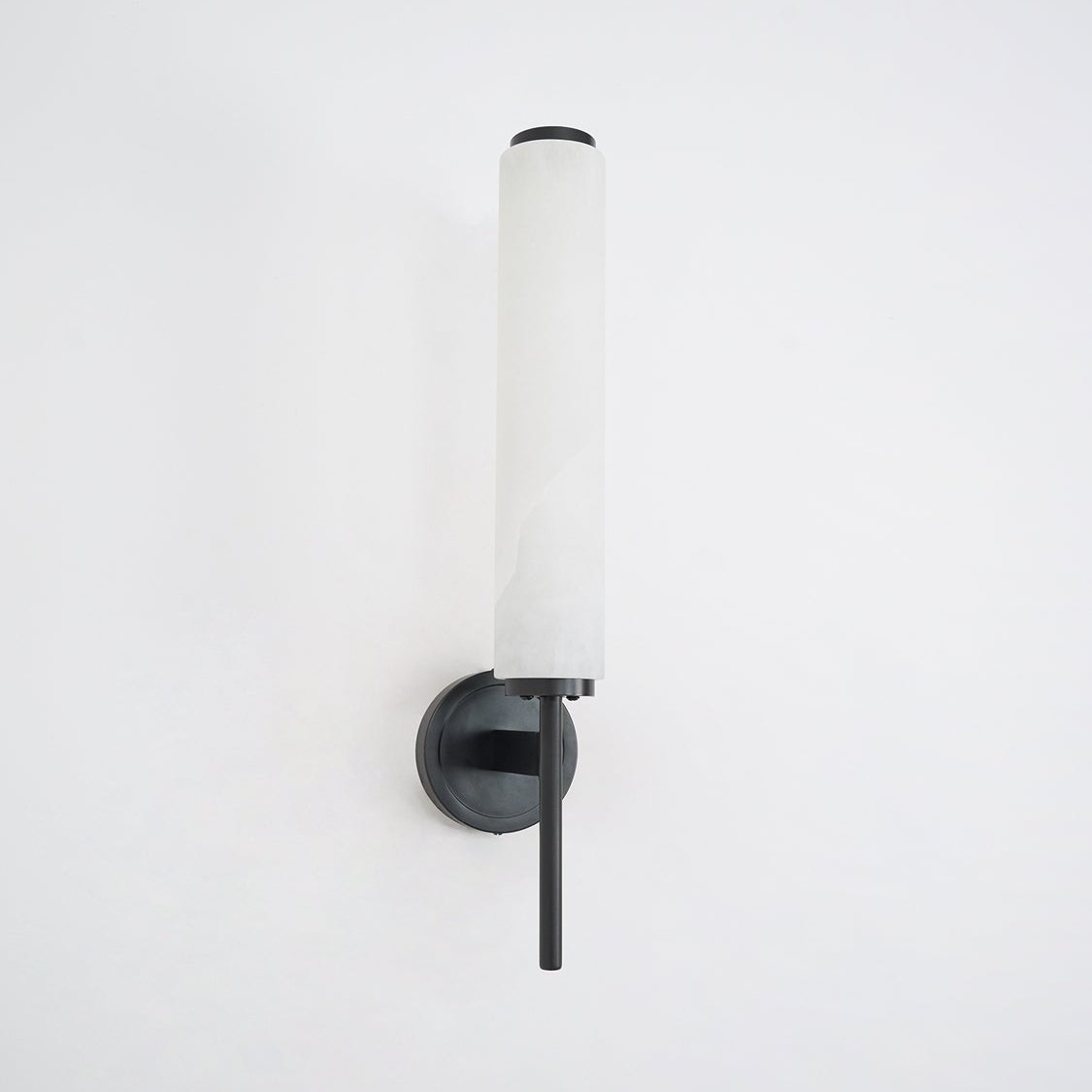 Brindisi Alabaster Wall Sconce - Elegant Lighting with Adjustable Brig