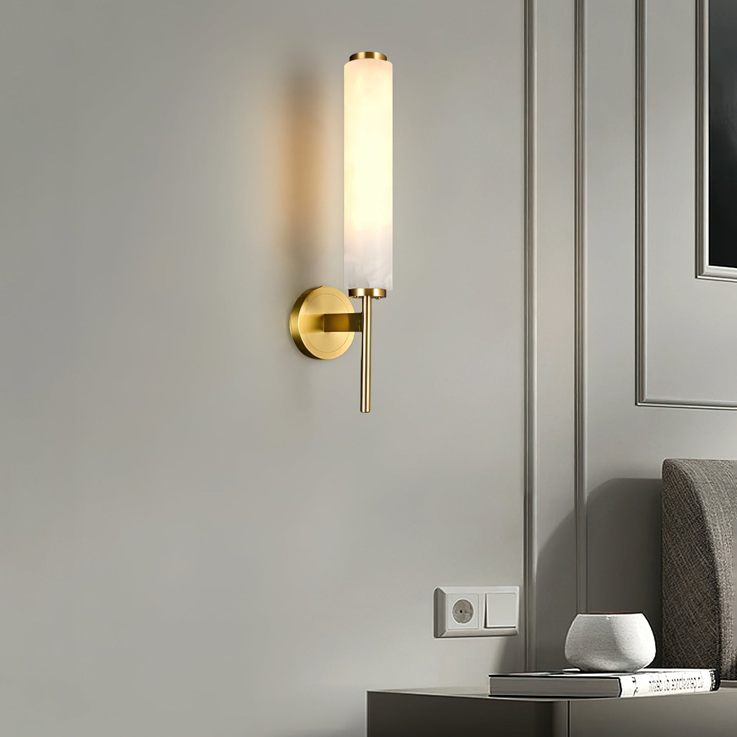 Brindisi Alabaster Wall Sconce - Elegant Lighting with Adjustable Brig