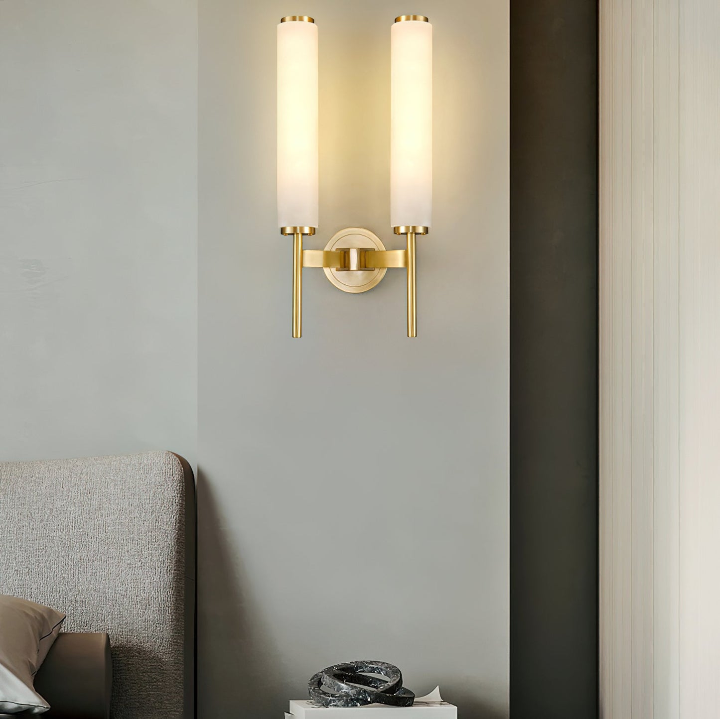 Brindisi Alabaster Wall Sconce - Elegant Lighting with Adjustable Brig