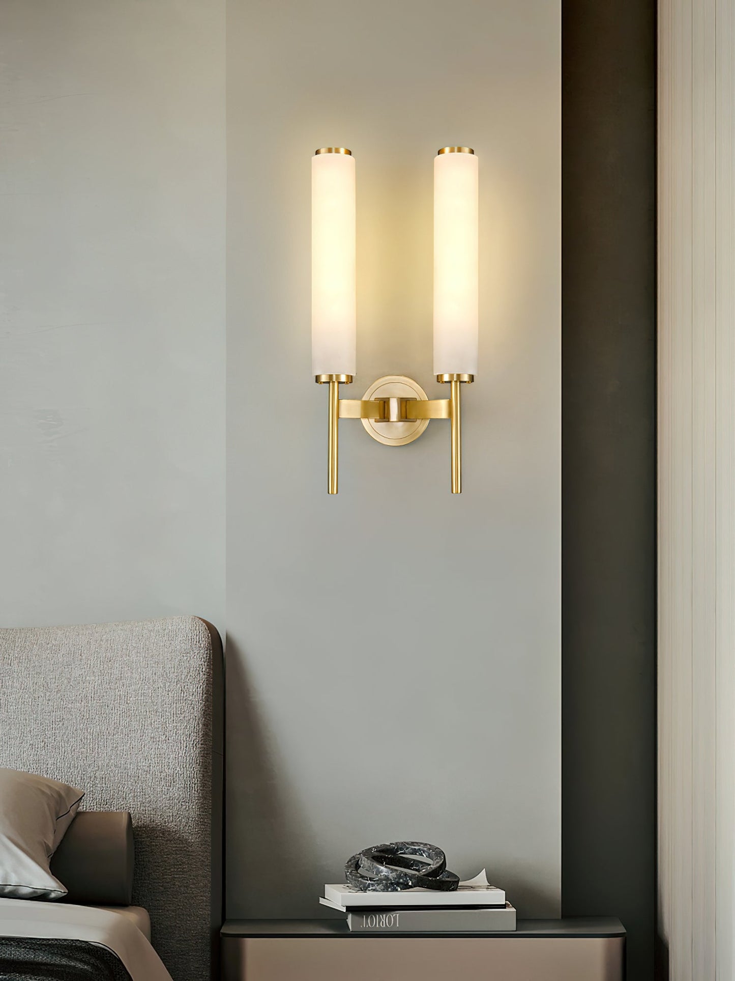 Brindisi Alabaster Wall Sconce - Elegant Lighting with Adjustable Brig