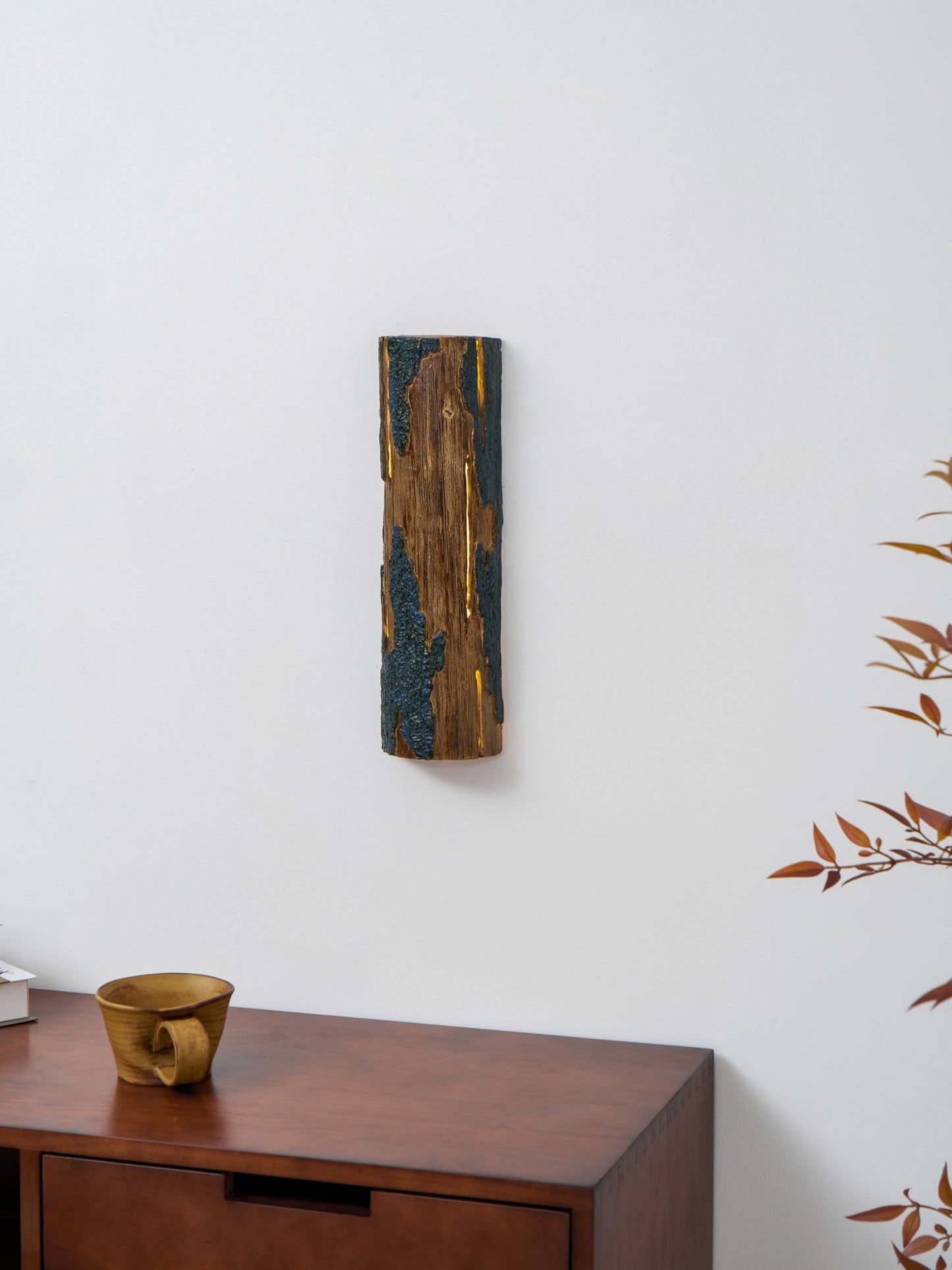 Broken Bark Wall Light - Outdoor Waterproof, Energy-Efficient LED Desi