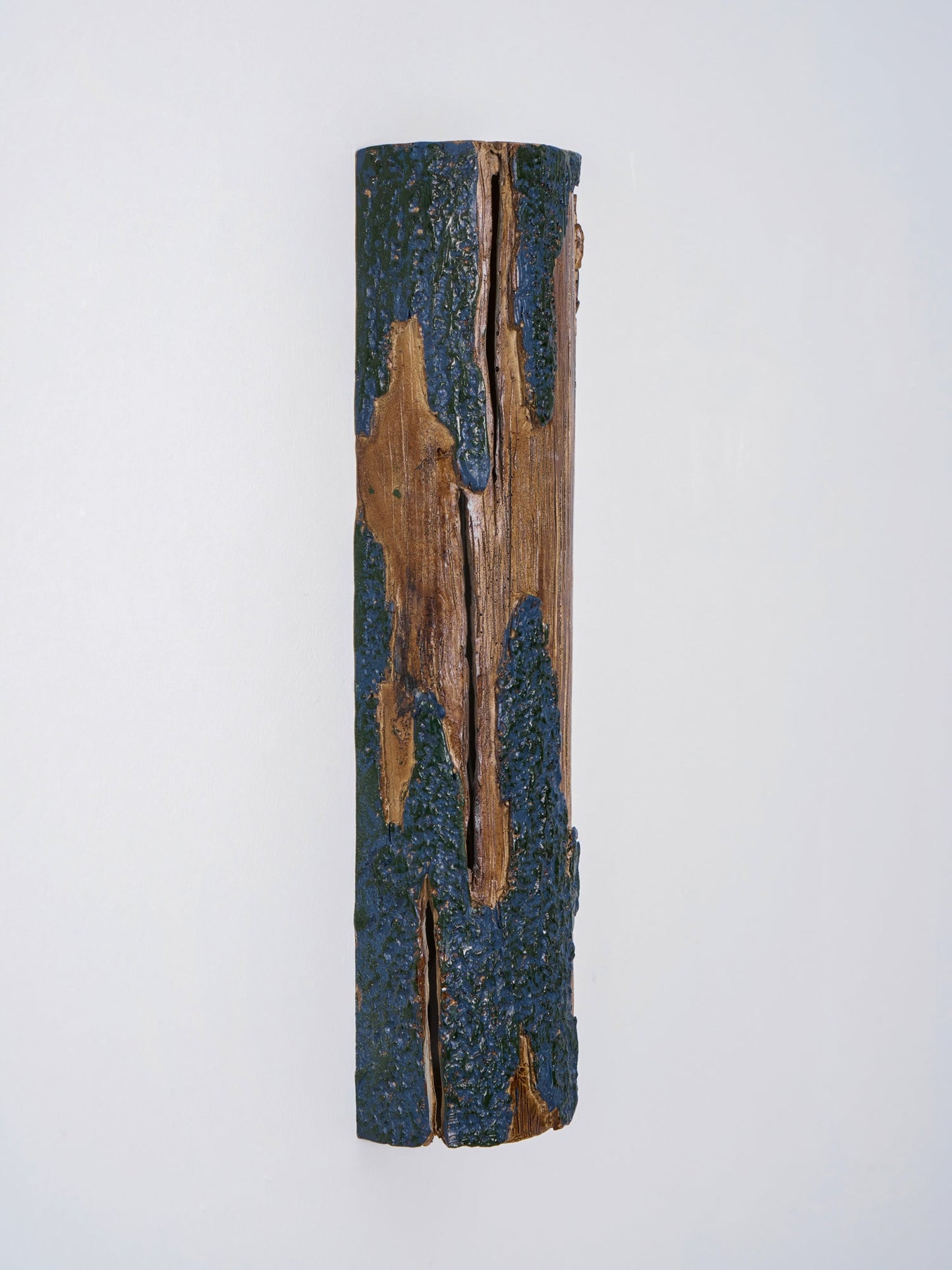 Broken Bark Wall Light - Outdoor Waterproof, Energy-Efficient LED Desi