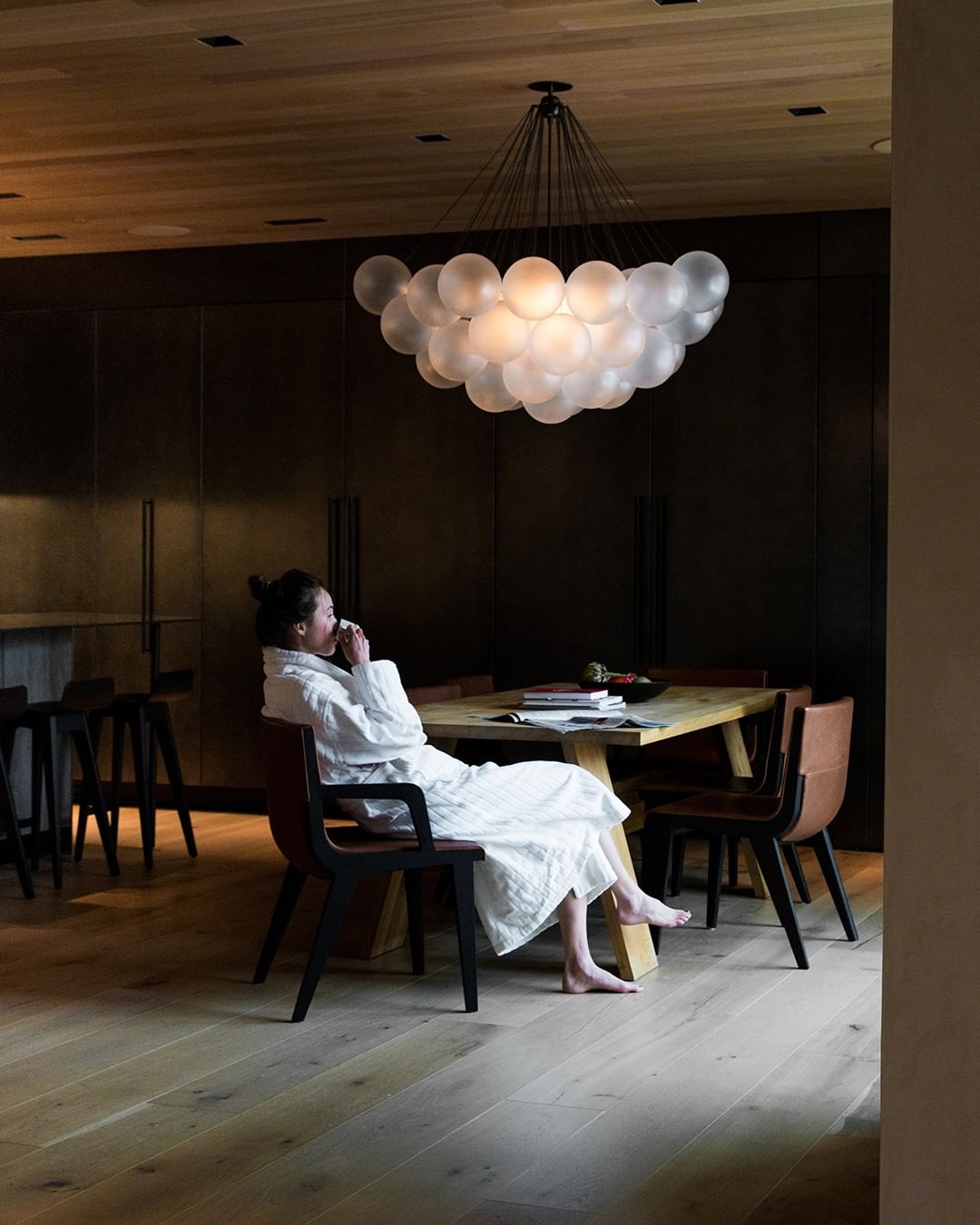 Modern Bubble Chandelier - Elegant Design with Adjustable Height & LED