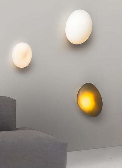 Elegant Bubble Glass Wall Lamp with Adjustable Brightness & Unique Des