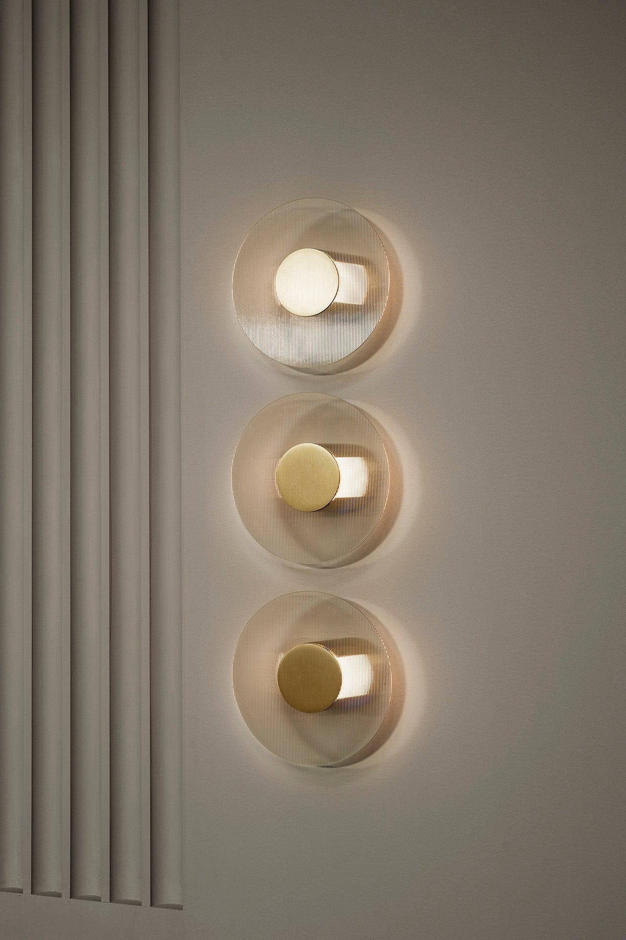 Modern Button Wall Lamp - Adjustable Brightness & Energy Efficient Des