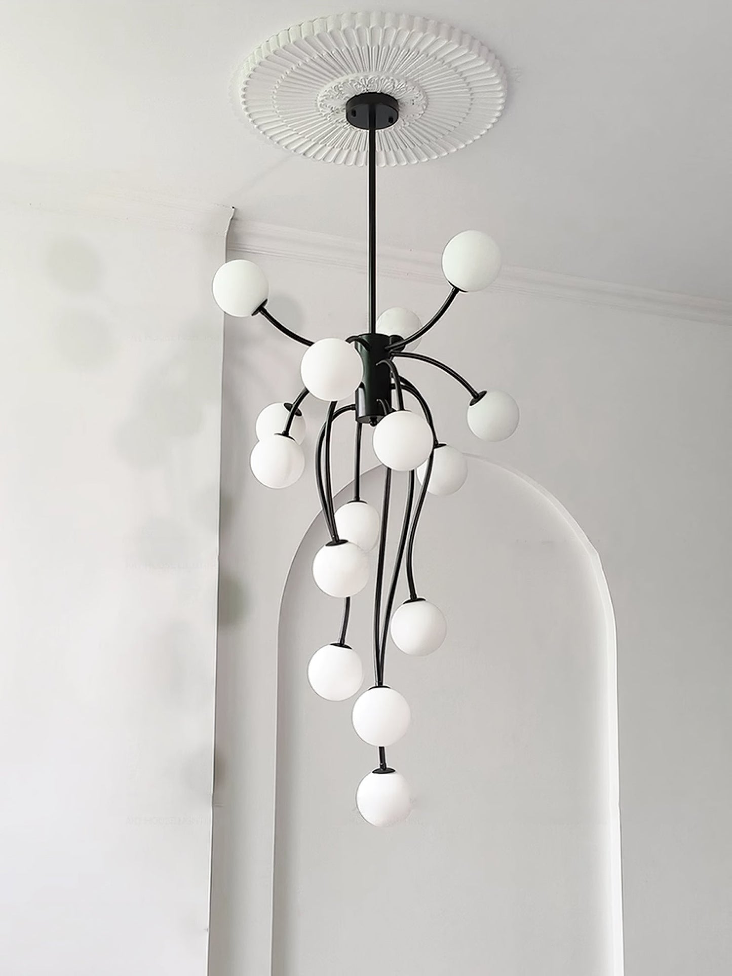 Caroline Chandelier - Elegant Crystal Design with Adjustable Height