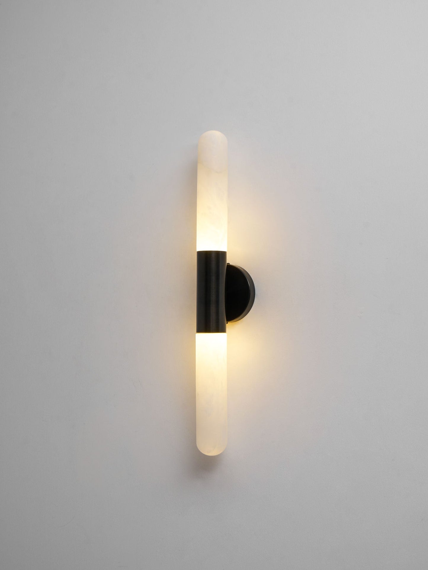 Cavoya Alabaster Wall Light – Elegant Design, Energy Efficient LED