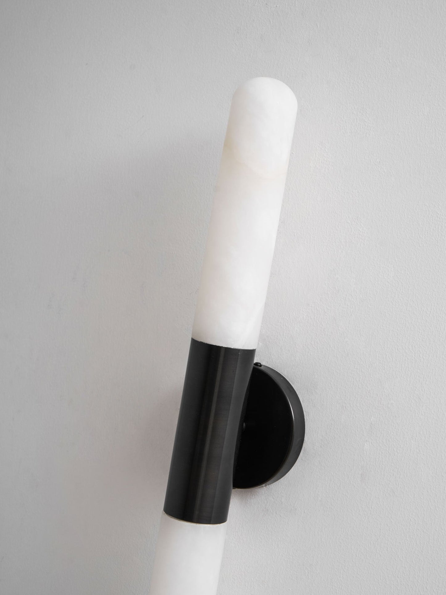 Cavoya Alabaster Wall Light – Elegant Design, Energy Efficient LED