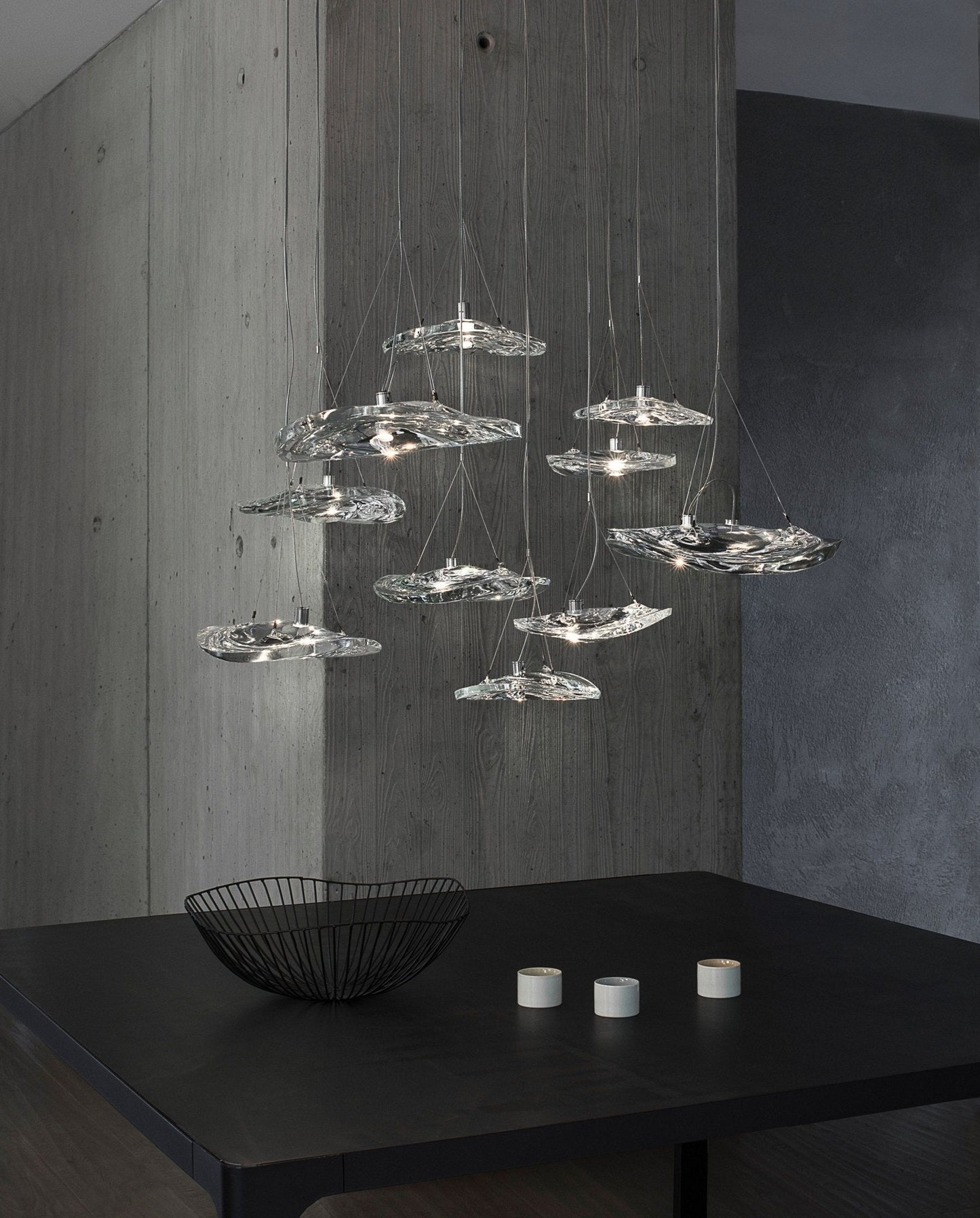 Manta Drift Chandelier - Modern Design with Adjustable Height & LED Li