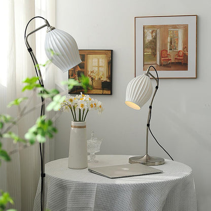 Ceramic Ribbed Table Lamp - Adjustable Brightness & Modern Design