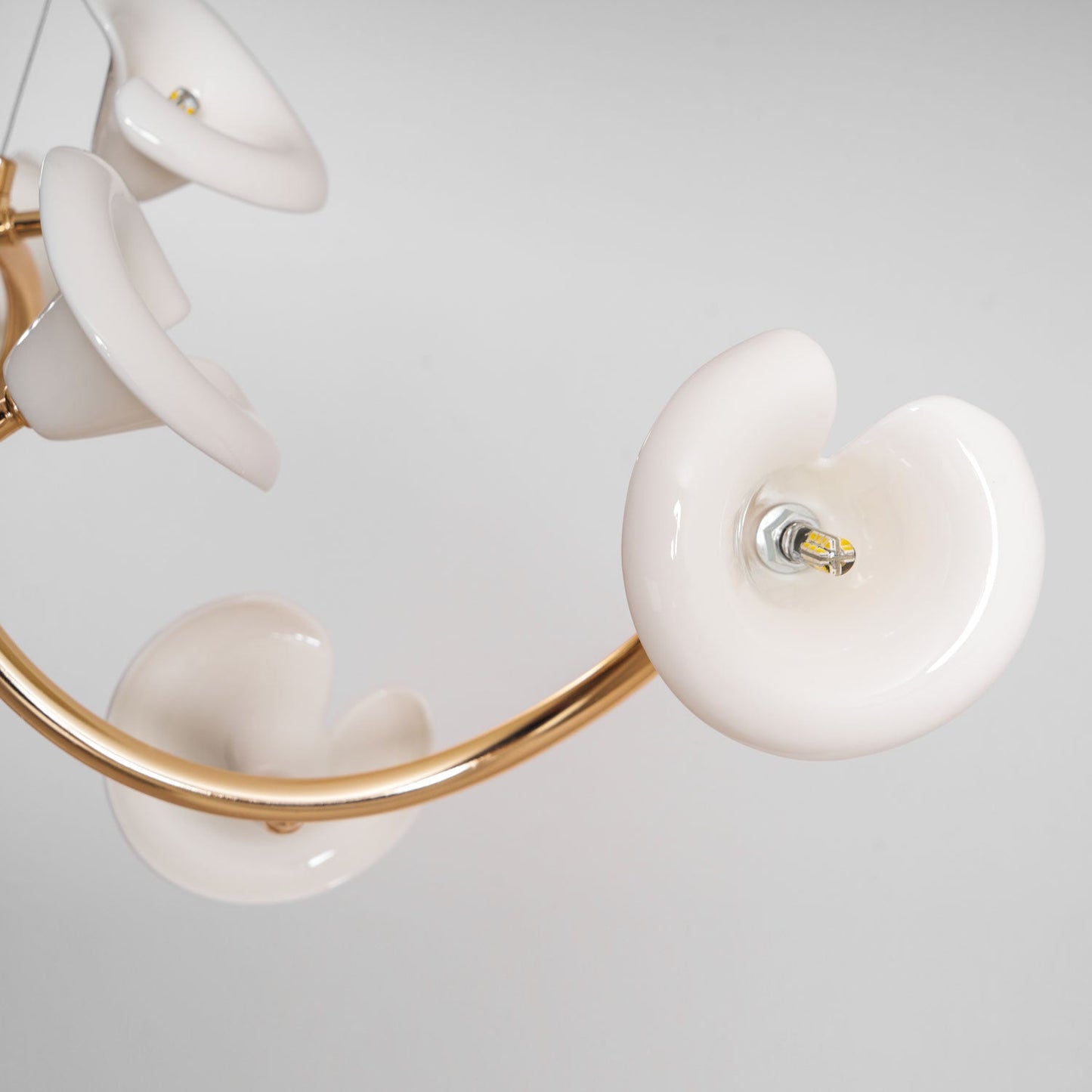 Cerisium Blossom Chandelier - Elegant Design with Adjustable Height &