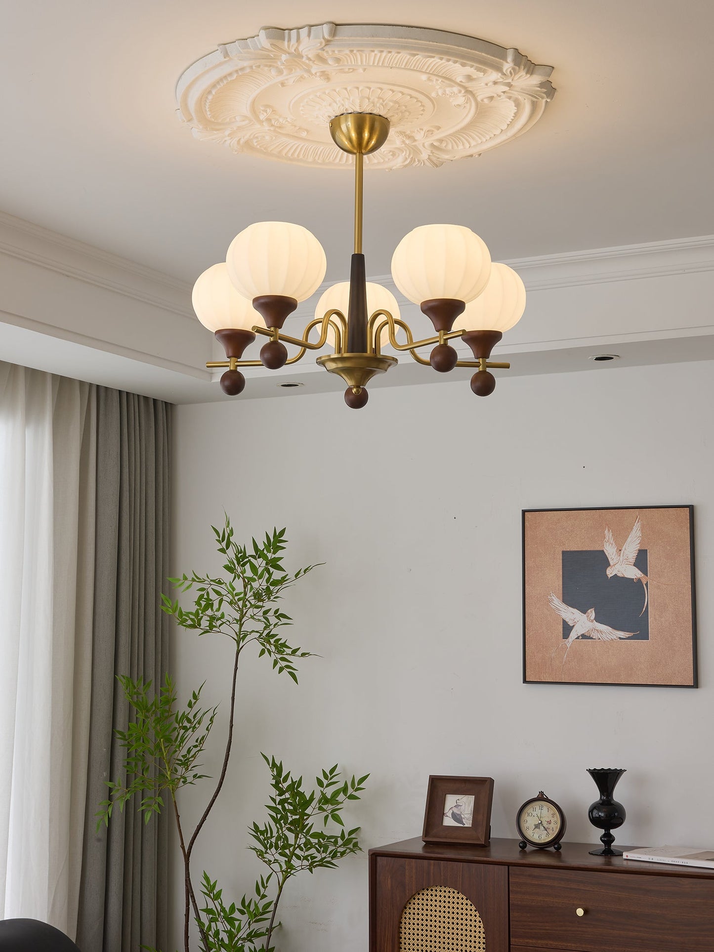 Ceylian Crystal Chandelier - Elegant Lighting with Adjustable Brightne
