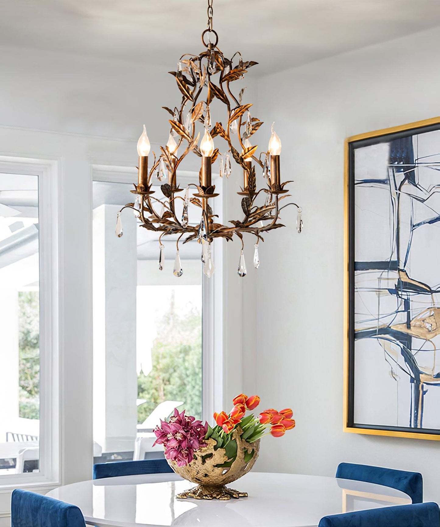 Circeo 5-Light Chandelier with Adjustable Height and Modern Elegance