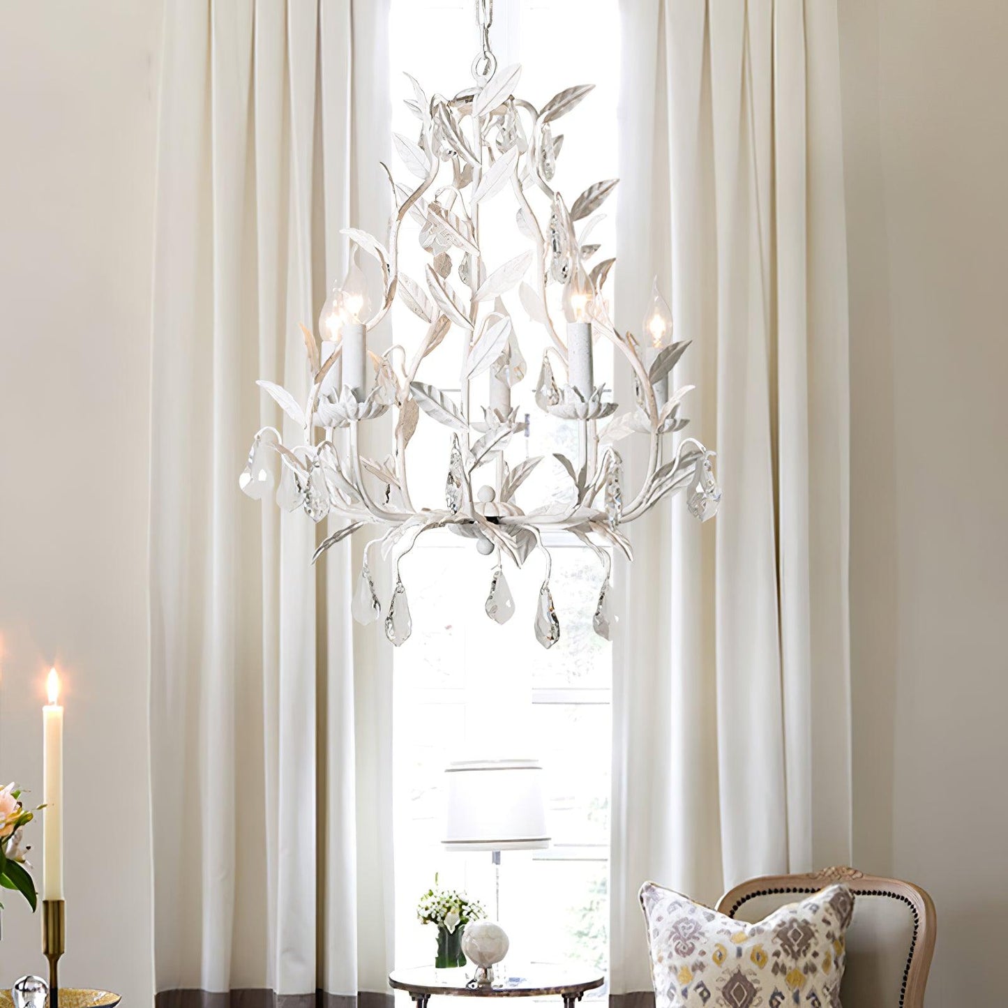 Circeo 5-Light Chandelier with Adjustable Height and Modern Elegance
